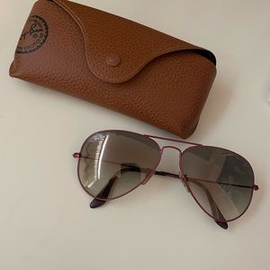 Pink Framed Ray-Ban Aviators